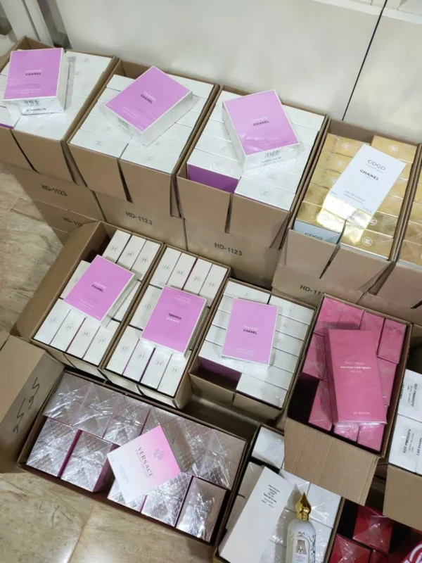 Buy Original Perfumes Pallet