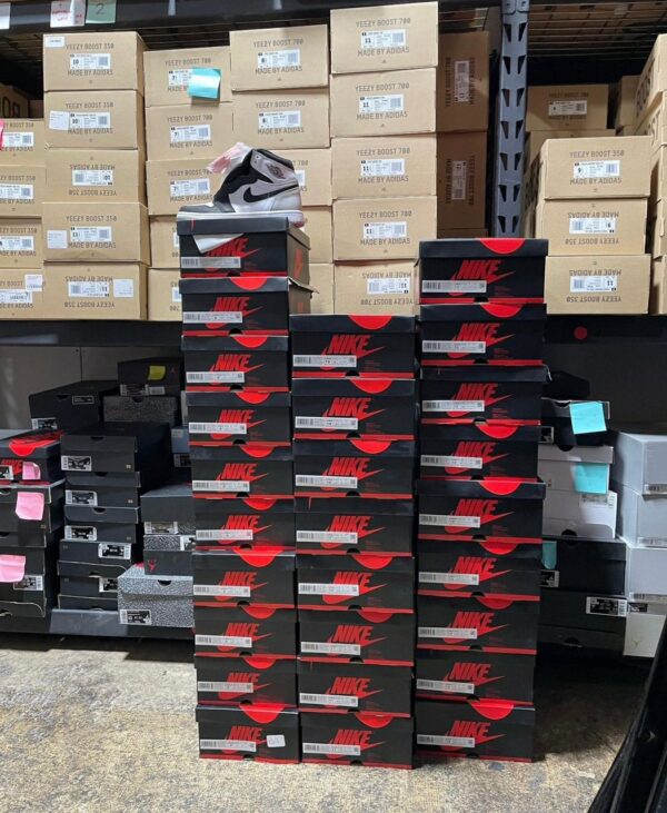 Authentic Nike sneakers pallets