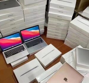 MacBook Air pallet