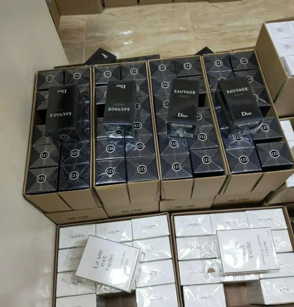 Buy Original Perfumes Pallet