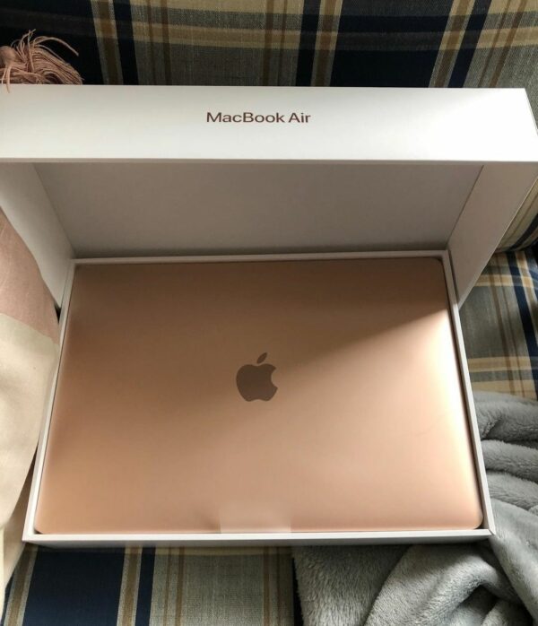 MacBook Air pallet