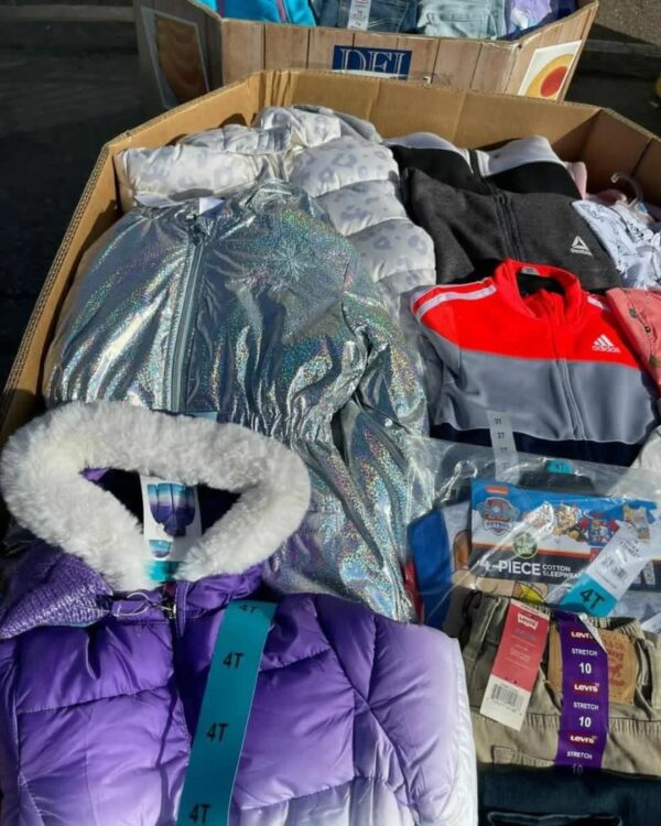 Kids clothes pallet