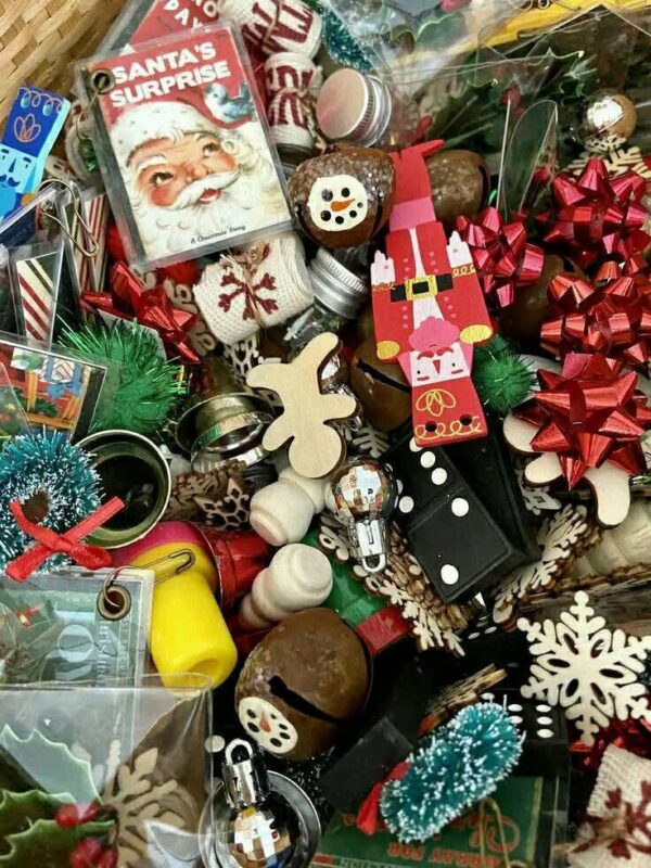 Christmas Deco Liquidation Pallet